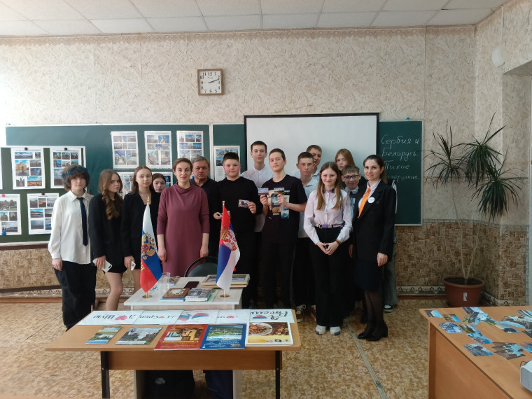 Апрельский гром, строки Бальмонта и единство братских народов.